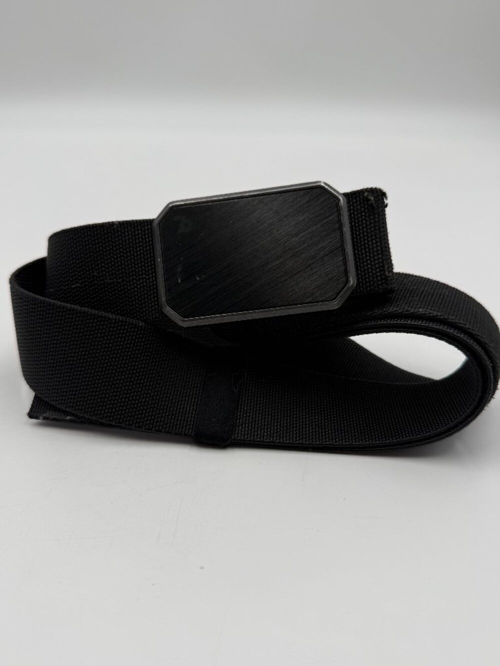 Groove Life Magnetic Belt Size Large Adjustable Black Metal Buckle 1 3/8" Wide